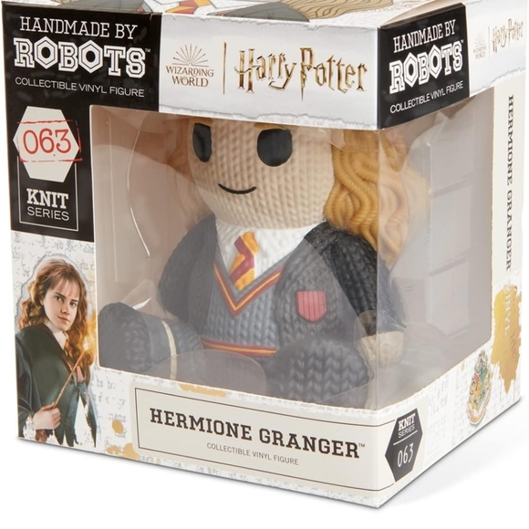 Hermione Granger Collectible Vinyl Figurine - Picture 2 of 9